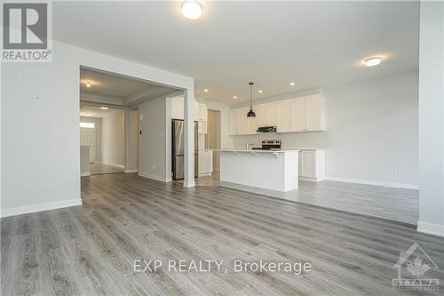 177 Yearling Circle, Ottawa, ON - Indoor Photo Showing Kitchen