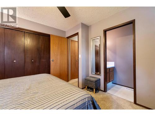 2740 25Th Avenue Ne, Salmon Arm, BC - Indoor Photo Showing Bedroom