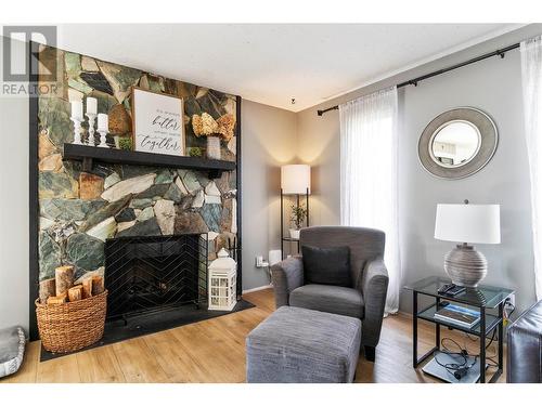 2740 25Th Avenue Ne, Salmon Arm, BC - Indoor Photo Showing Living Room With Fireplace