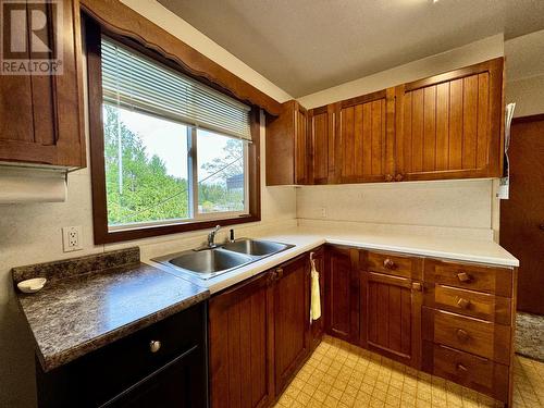 1523 India Avenue, Prince Rupert, BC - Indoor Photo Showing Kitchen With Double Sink