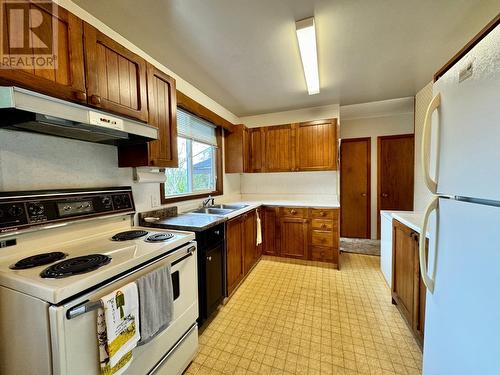 1523 India Avenue, Prince Rupert, BC - Indoor Photo Showing Kitchen With Double Sink