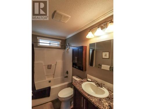 3000 Maze-Forbes Fs Road, Lac La Hache, BC - Indoor Photo Showing Bathroom