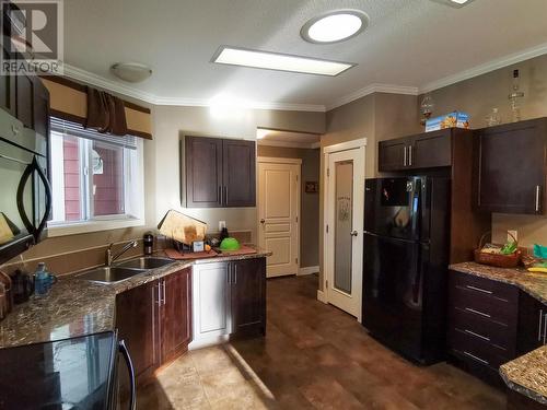 3000 Maze-Forbes Fs Road, Lac La Hache, BC - Indoor Photo Showing Kitchen With Double Sink