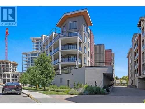 529 Truswell Road Unit# 101, Kelowna, BC - Outdoor With Facade