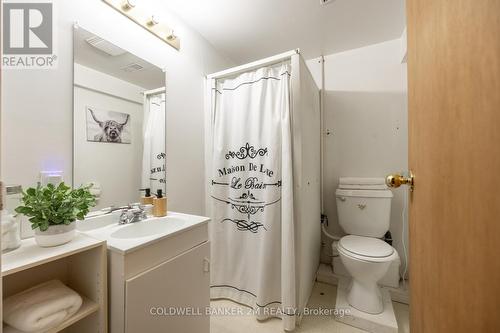 7559 Lakeridge Road, Uxbridge, ON - Indoor Photo Showing Bathroom