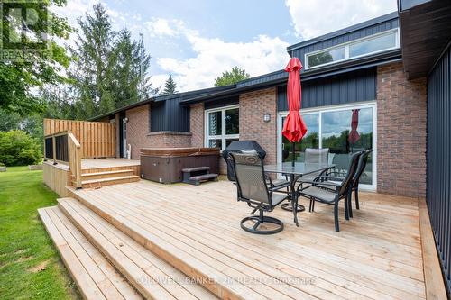 7559 Lakeridge Road, Uxbridge, ON - Outdoor With Deck Patio Veranda With Exterior