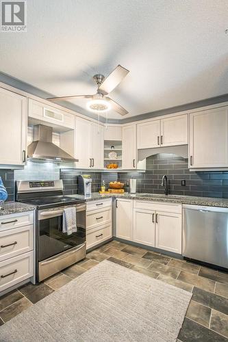 202 - 9 Jacksway Crescent, London, ON - Indoor Photo Showing Kitchen With Stainless Steel Kitchen