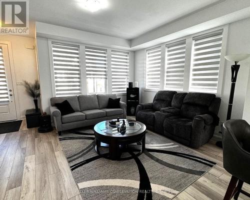 13 Julia Crescent, Midland, ON - Indoor Photo Showing Living Room