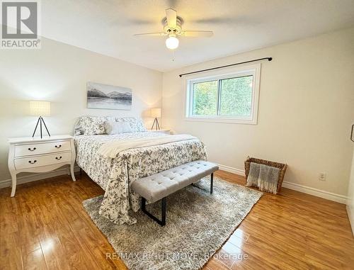 445 Mooney Crescent, Orillia, ON - Indoor Photo Showing Bedroom