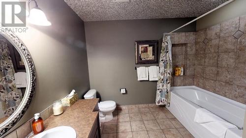 300 Bighorn Boulevard Unit# 324, Radium Hot Springs, BC - Indoor Photo Showing Bathroom