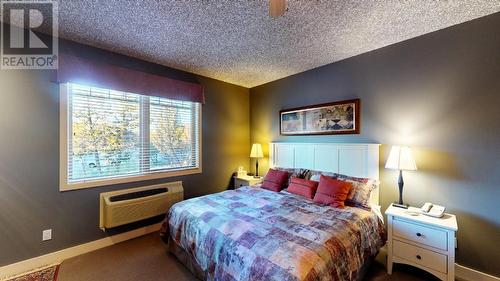 300 Bighorn Boulevard Unit# 324, Radium Hot Springs, BC - Indoor Photo Showing Bedroom