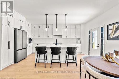 4 Santa Barbara Lane, Halton Hills, ON - Indoor Photo Showing Kitchen