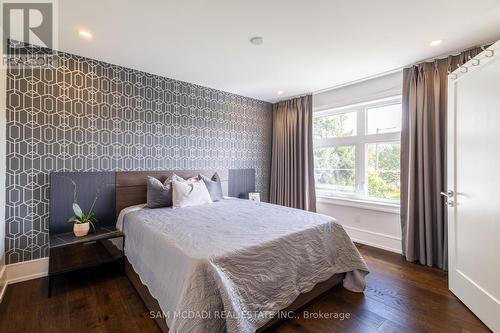 89 Russell Drive, Oakville, ON - Indoor Photo Showing Bedroom