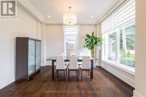 89 Russell Drive, Oakville, ON - Indoor Photo Showing Dining Room