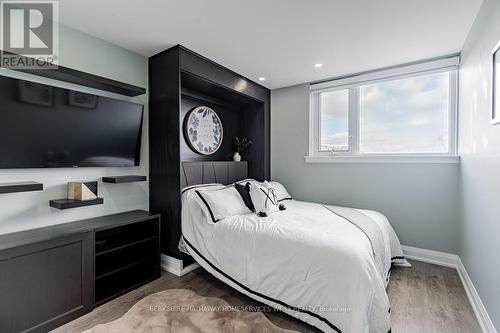 611 - 270 Scarlett Road, Toronto, ON - Indoor Photo Showing Bedroom