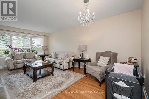 55 Grange Drive, Brampton, ON - Indoor Photo Showing Living Room