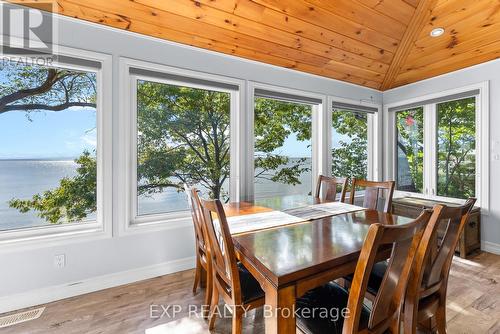 10451 Lakeshore Road, Wainfleet, ON - Indoor Photo Showing Dining Room