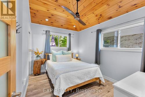 10451 Lakeshore Road, Wainfleet, ON - Indoor Photo Showing Bedroom