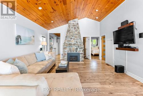 10451 Lakeshore Road, Wainfleet, ON - Indoor Photo Showing Living Room With Fireplace