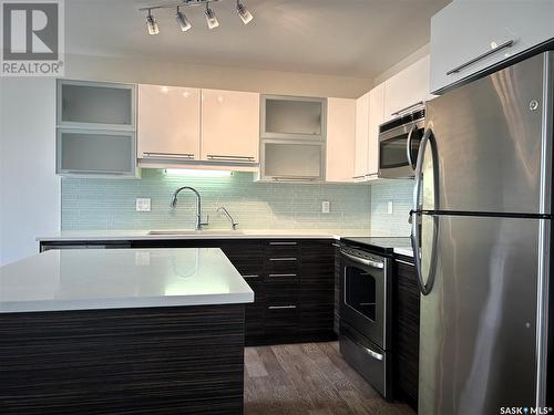 412 410 Hunter Road, Saskatoon, SK - Indoor Photo Showing Kitchen With Stainless Steel Kitchen With Upgraded Kitchen