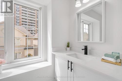 96 - 1250 St Martins Drive, Pickering, ON - Indoor Photo Showing Bathroom