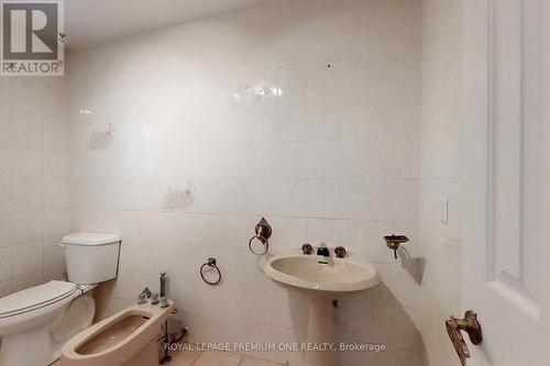 70 Vineyard Court, Vaughan, ON - Indoor Photo Showing Bathroom