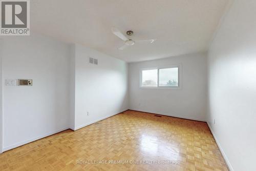 70 Vineyard Court, Vaughan, ON - Indoor Photo Showing Other Room