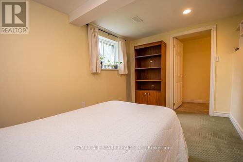 690 Post Road, Kawartha Lakes, ON - Indoor Photo Showing Bedroom