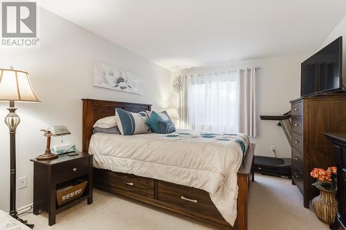 4630 Ponderosa Drive Unit# 112, Peachland, BC - Indoor Photo Showing Bedroom