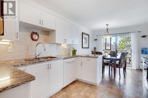 4630 Ponderosa Drive Unit# 112, Peachland, BC - Indoor Photo Showing Kitchen