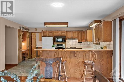 196 Indian Hill Road, Pakenham, ON - Indoor Photo Showing Kitchen