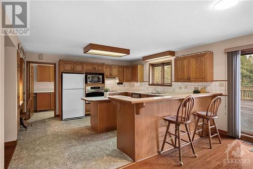 196 Indian Hill Road, Pakenham, ON - Indoor Photo Showing Kitchen