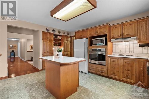 196 Indian Hill Road, Pakenham, ON - Indoor Photo Showing Kitchen