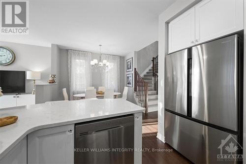 707 Vivera Place, Ottawa, ON - Indoor Photo Showing Kitchen