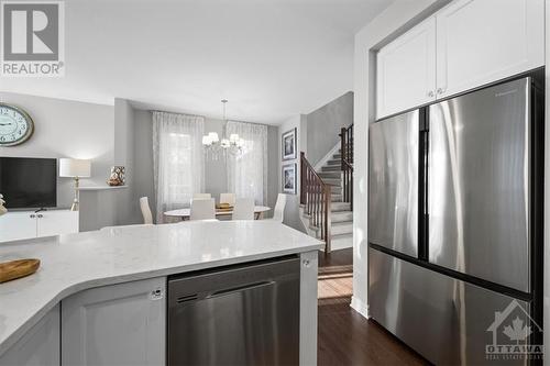 707 Vivera Place, Stittsville, ON - Indoor Photo Showing Kitchen