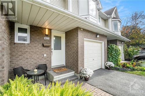 421 Valade Crescent, Ottawa, ON - Outdoor With Exterior