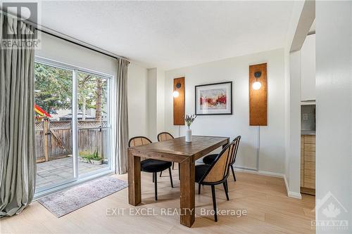 421 Valade Crescent, Ottawa, ON - Indoor Photo Showing Dining Room