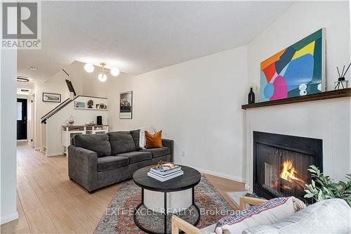 421 Valade Crescent, Ottawa, ON - Indoor Photo Showing Living Room With Fireplace