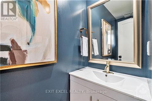 421 Valade Crescent, Ottawa, ON - Indoor Photo Showing Bathroom