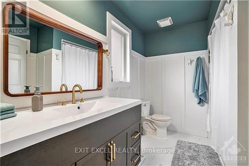 421 Valade Crescent, Ottawa, ON - Indoor Photo Showing Bathroom