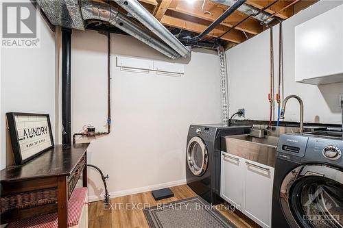 421 Valade Crescent, Ottawa, ON - Indoor Photo Showing Laundry Room