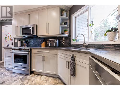 9588 Old Summit Lake Road, Prince George, BC - Indoor Photo Showing Kitchen