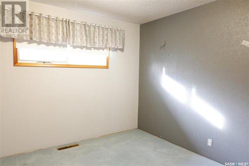 716 4Th Street E, Assiniboia, SK - Indoor Photo Showing Other Room