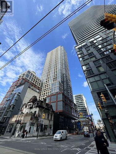 906 - 108 Peter Street, Toronto, ON - Outdoor With Facade