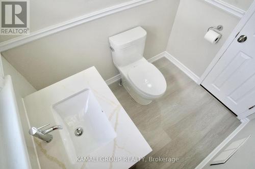 Main - 352 East 18Th Street, Hamilton, ON - Indoor Photo Showing Bathroom