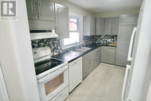 Main - 352 East 18Th Street, Hamilton, ON - Indoor Photo Showing Kitchen