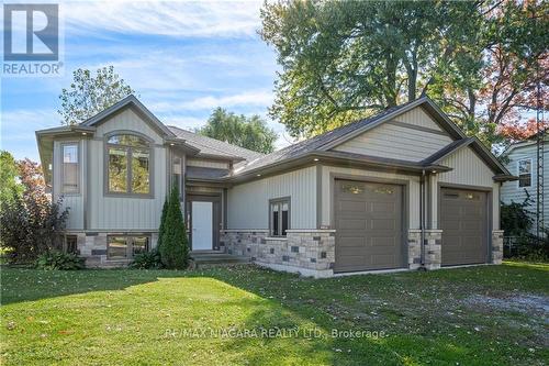 4032 Chippawa Parkway, Niagara Falls, ON - Outdoor With Facade