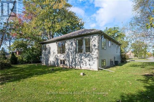 4032 Chippawa Parkway, Niagara Falls, ON - Outdoor