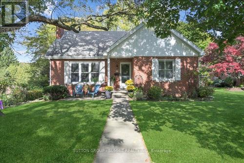 17 Tally Ho Drive, Hamilton, ON - Outdoor