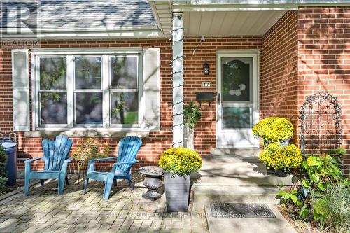 17 Tally Ho Drive, Hamilton, ON - Outdoor